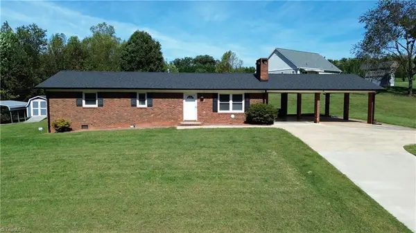 418 Cloverdale Lane, Wilkesboro, NC 28697