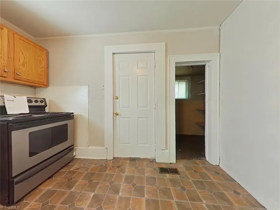 222 Dunleith Avenue, Winston Salem, NC 27101 - #2