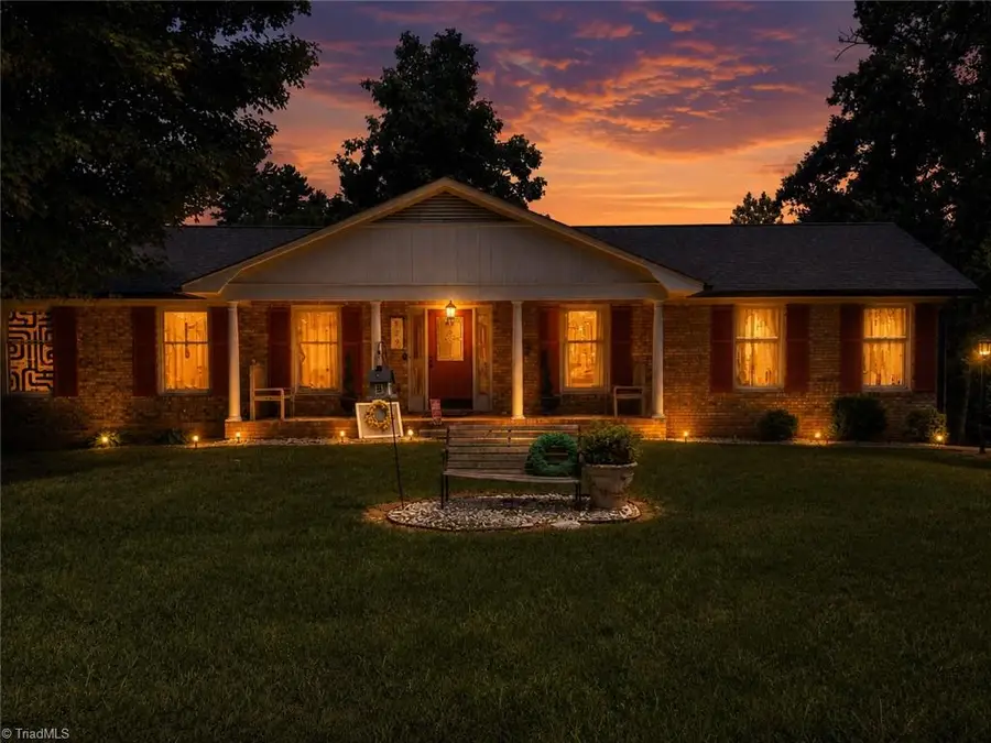 529 Carolina Avenue N, Statesville, NC 28677 - #2