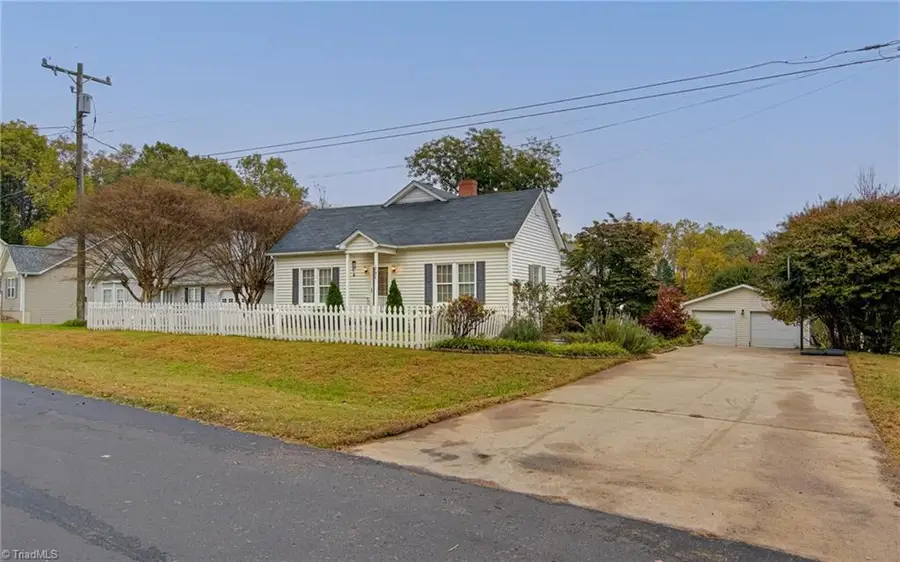 231 Lorraine Drive, Winston Salem, NC 27107 - #3