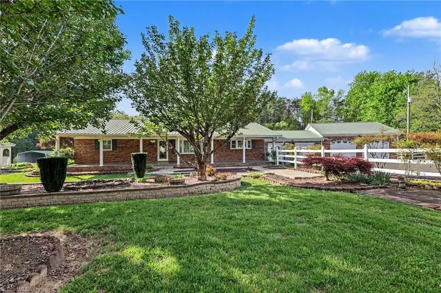 1362 Us Highway 311 N, Walnut Cove, NC 27052 - #2