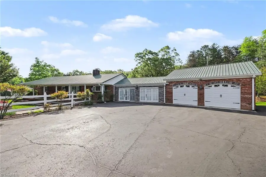 1362 Us Highway 311 N, Walnut Cove, NC 27052 - #3