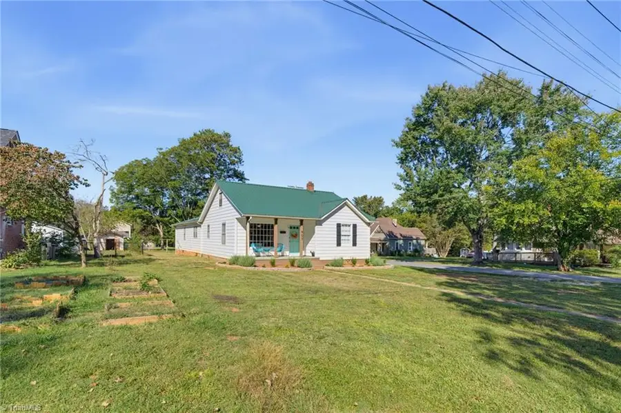 907 5th Street Extension, Spencer, NC 28159 - #2