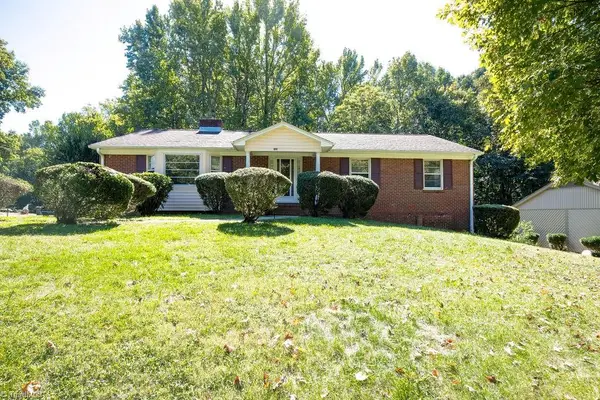 2420 Kingsgate Drive, Winston-Salem, NC 27101