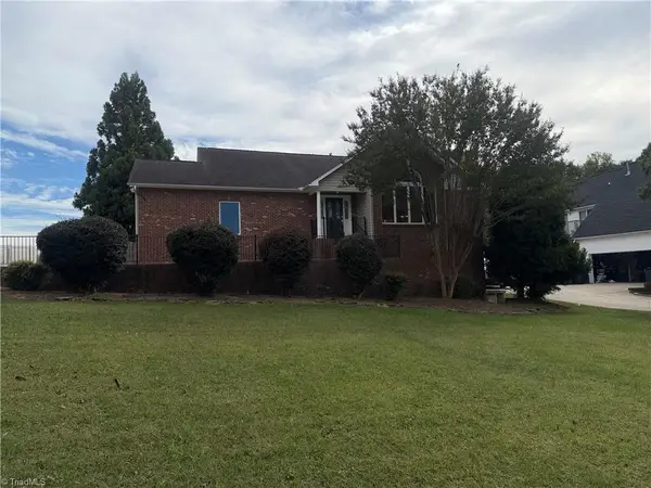 906 Lunar Drive, Archdale, NC 27263