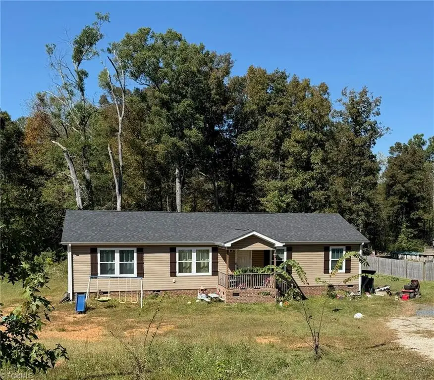 977 N Main Street, Denton, NC 27239 - #1