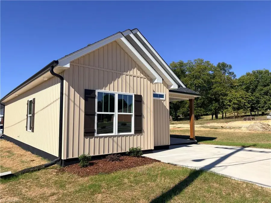 28 Mock Street, Thomasville, NC 27360 - #2