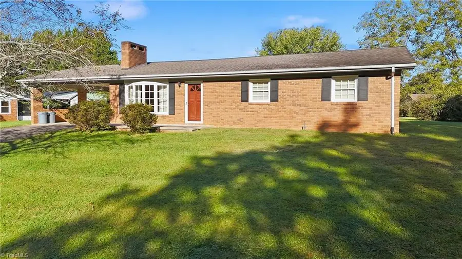 260 Northwood Hills Road, North Wilkesboro, NC 28659 - #2