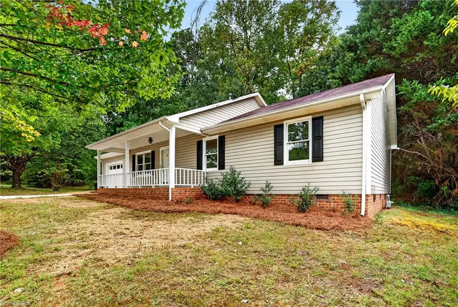 1001 Kings Arms Court, High Point, NC 27262 - #3