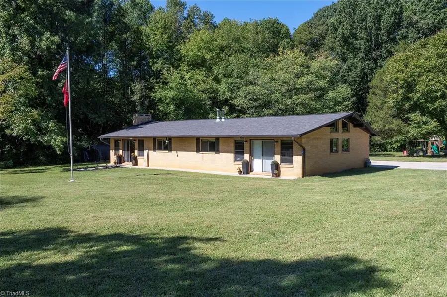 490 Pinecroft Boulevard, Lexington, NC 27295 - #3