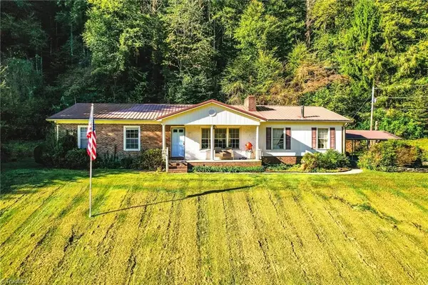 5521 Elk Creek Darby Road, Ferguson, NC 28624