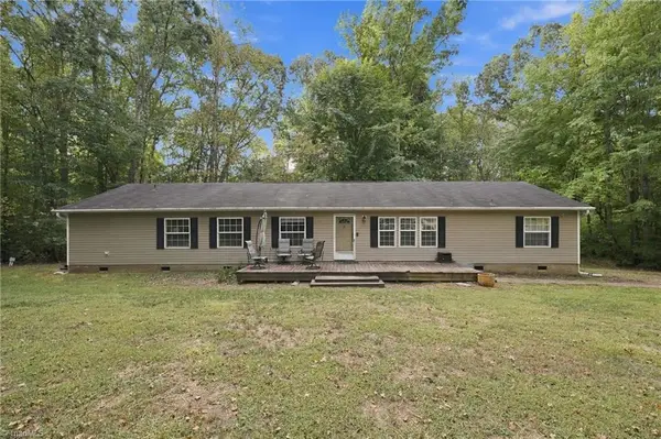 160 Forest Ridge Drive, Stokesdale, NC 27357