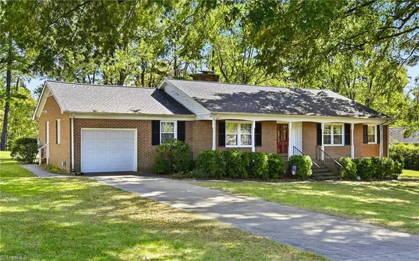 707 Fairidge Drive, Jamestown, NC 27282