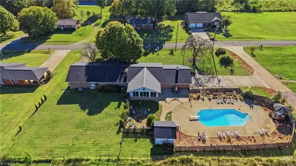 186 Tyro Heights Road, Lexington, NC 27295