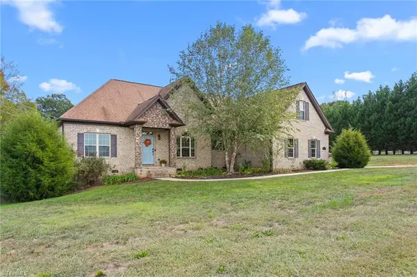 7505 Aspen Grove Drive, Belews Creek, NC 27009