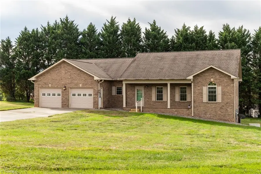 198 Amber Lane, Wilkesboro, NC 28697 - #2