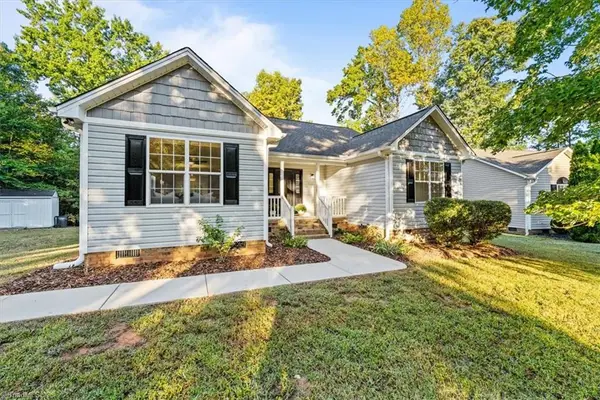 3673 Applewood Road, Randleman, NC 27317