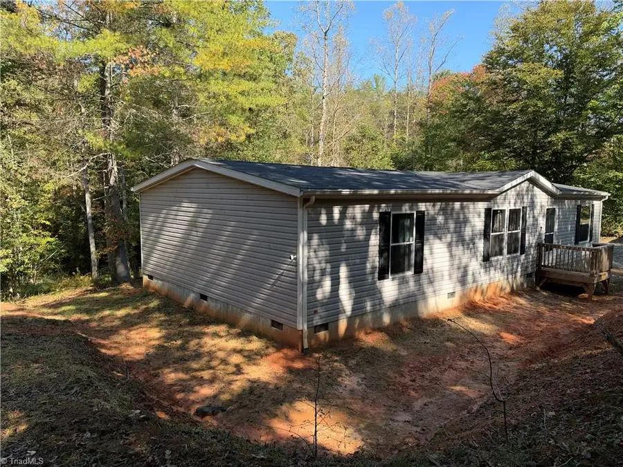 487 Mars Mountain Place, Boomer, NC 28606 - #2