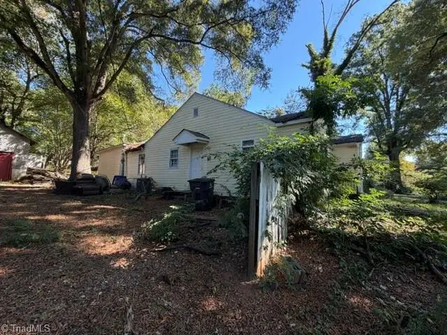 139 Wayside Drive, Winston Salem, NC 27107 - #3