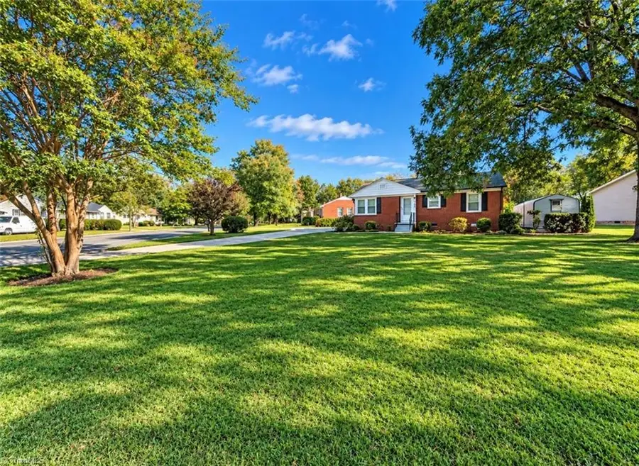 301 Hillside Drive, Lexington, NC 27295 - #2