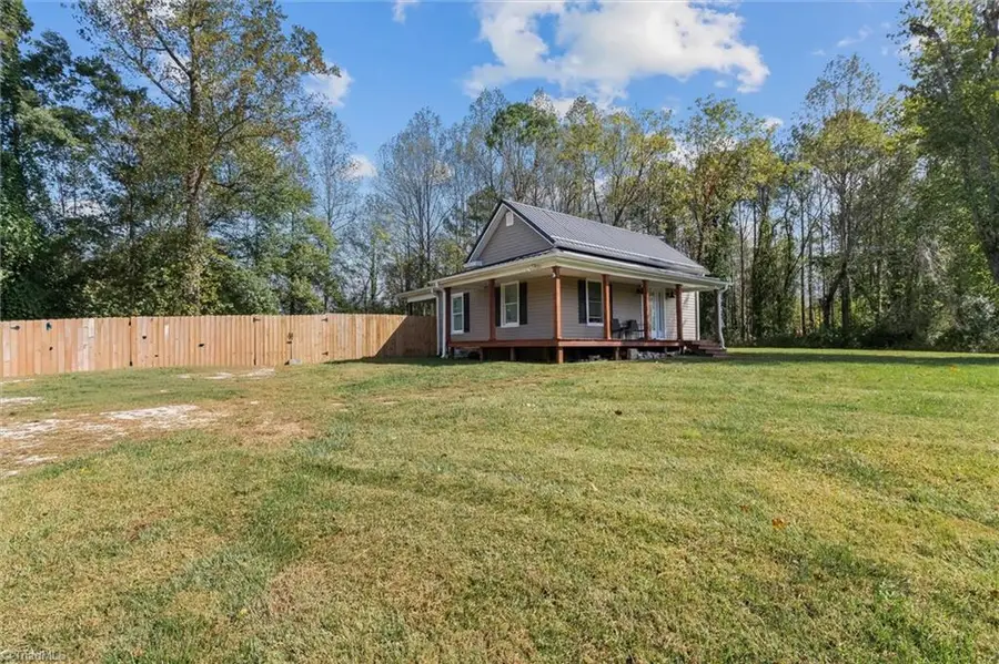 149 Lovers Lane, Mount Airy, NC 27030 - #2