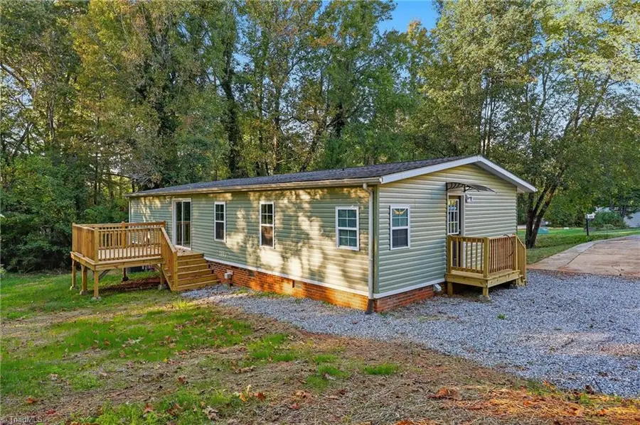 3363 Stony Brook Circle, Newton, NC 28658 - #2
