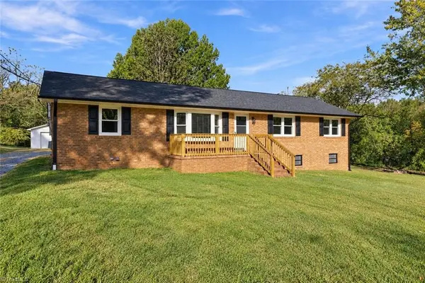 5500 Fieldswood Drive, Greensboro, NC 27406