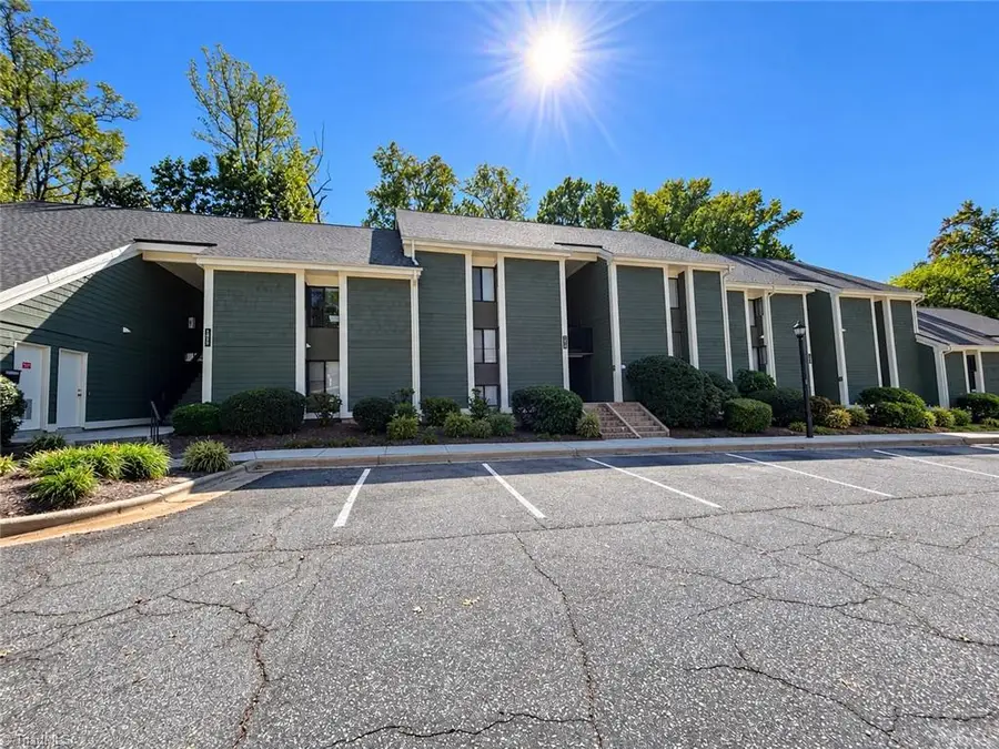 1510 Benjamin Parkway #C, Greensboro, NC 27408 - #2