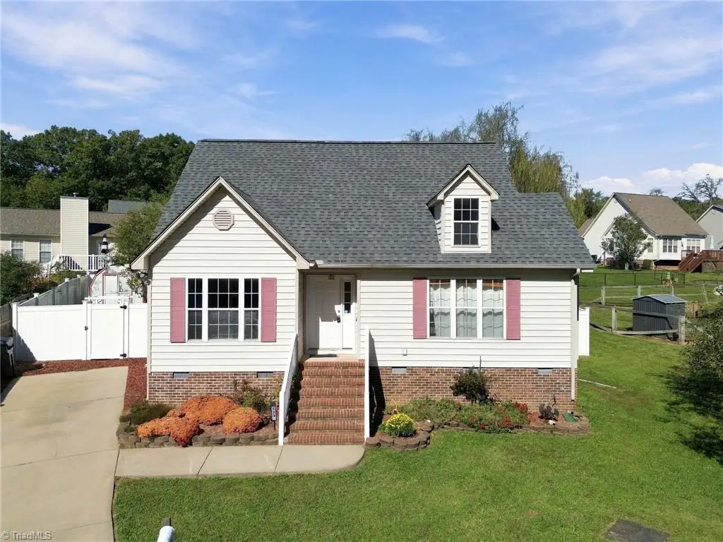 133 Hoskins Circle, Burlington, NC 27215 - #1