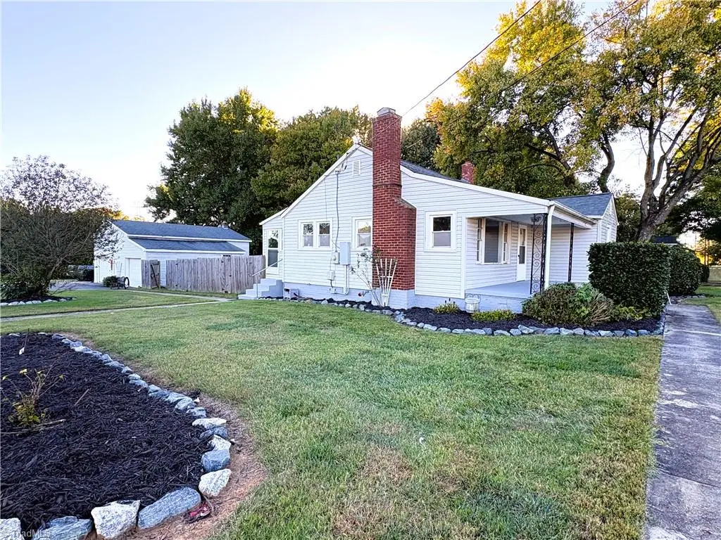 546 Edgewood Street, Kernersville, NC 27284 - #1