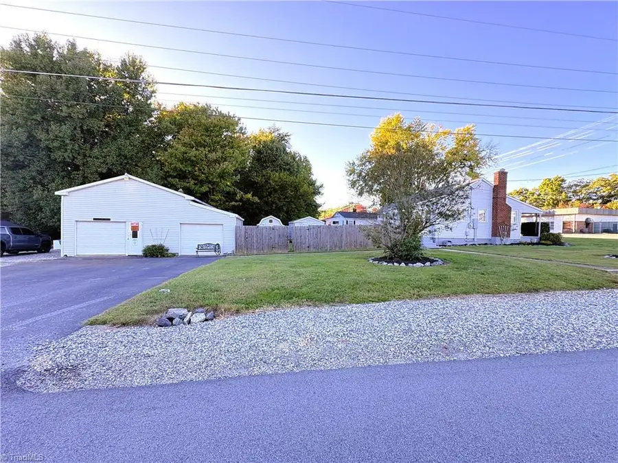 546 Edgewood Street, Kernersville, NC 27284 - #3