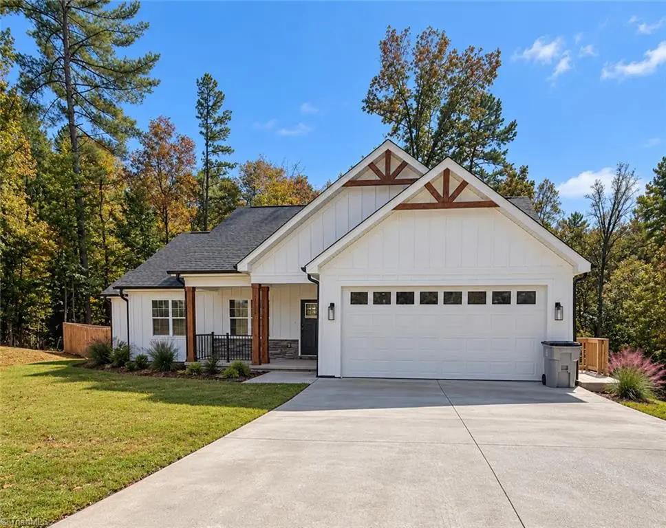 1222 Summerhill Street Sw, Lenoir, NC 28645 - #1