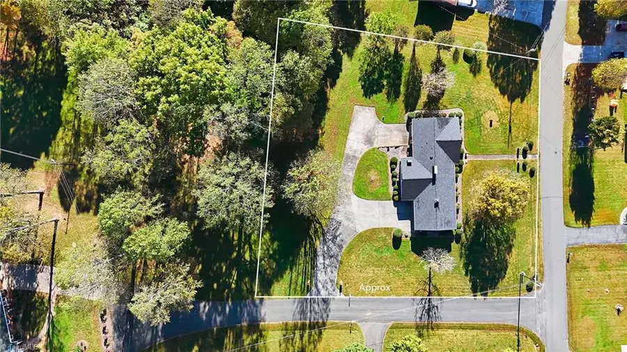 645 Ridgecrest Street, Wilkesboro, NC 28697 - #2