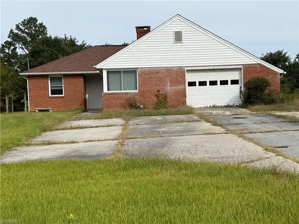 1660 W Lexington Avenue, High Point, NC 27262