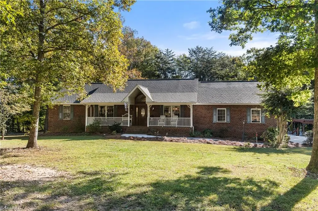 880 Dykers Creek Road, Lexington, NC 27295 - #1