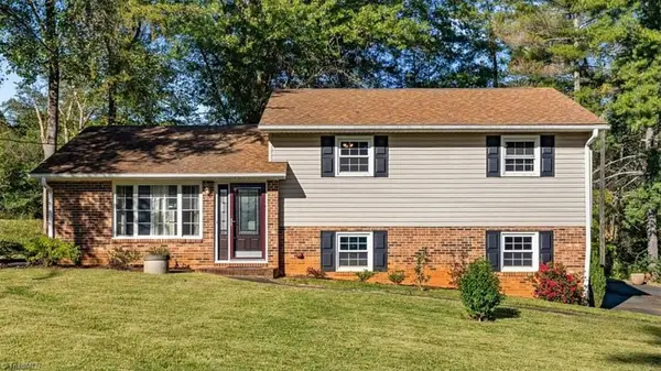 4530 Chebar Drive, Pfafftown, NC 27040