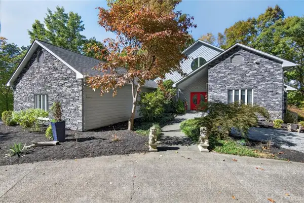 1740 Foxcliff Drive, Mebane, NC 27302