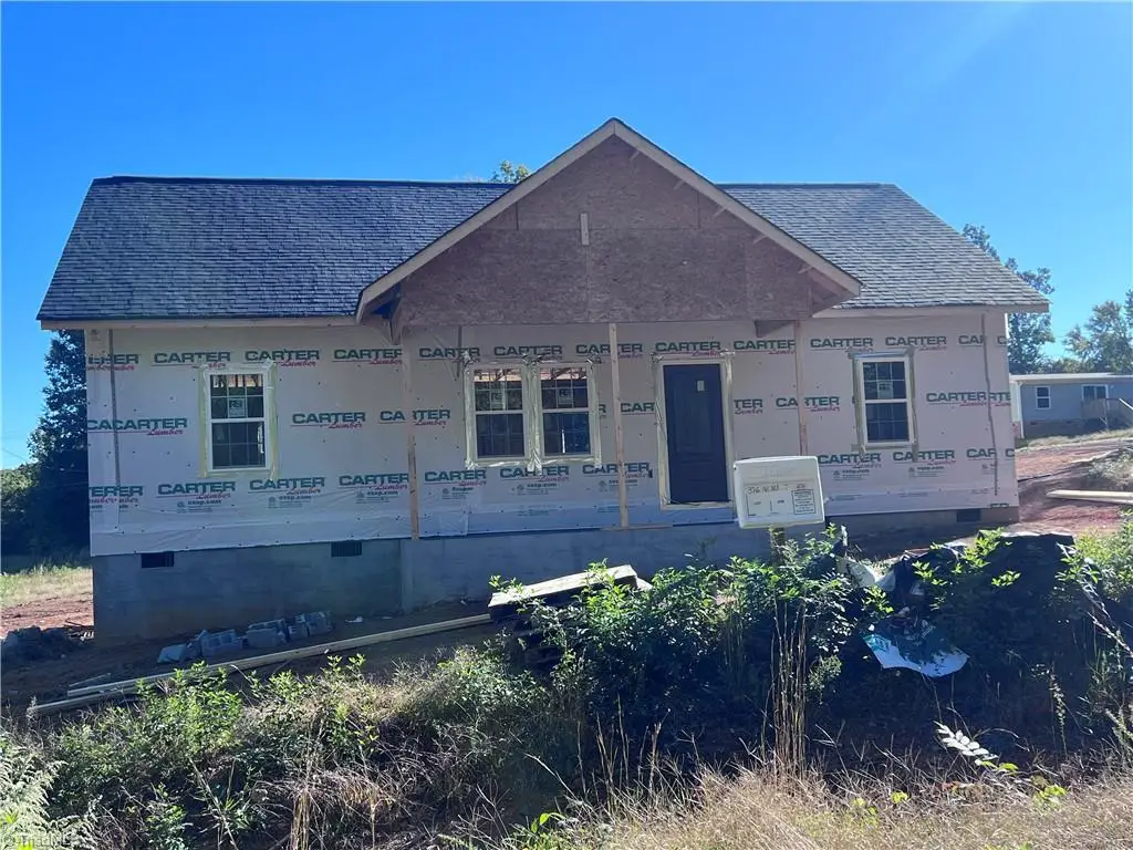 378 Avenue J, Lexington, NC 27292 - #1