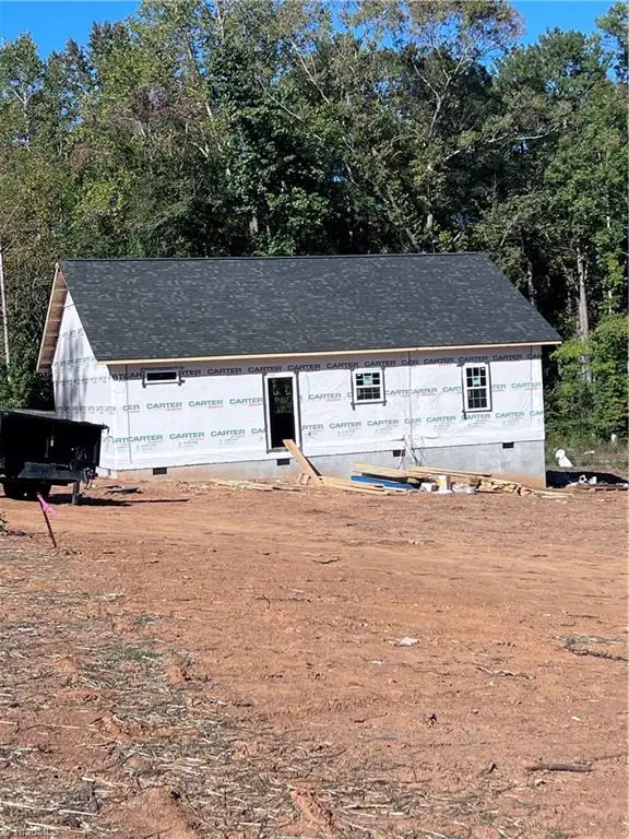 376 Avenue J, Lexington, NC 27292 - #2