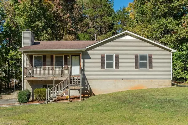 5573 Marty Lane, Clemmons, NC 27012