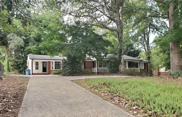 5104 Forest Oaks Drive, Greensboro, NC 27406
