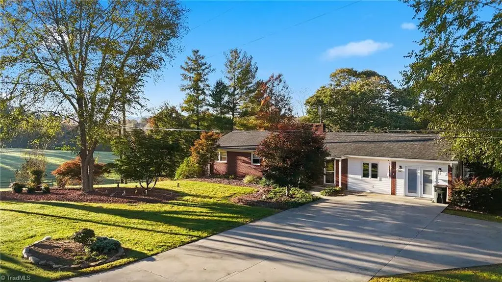 672 Welcome Home Ch Road, North Wilkesboro, NC 28659 - #1