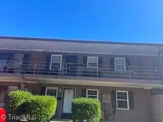340 S Cherry Street #B, Kernersville, NC 27284
