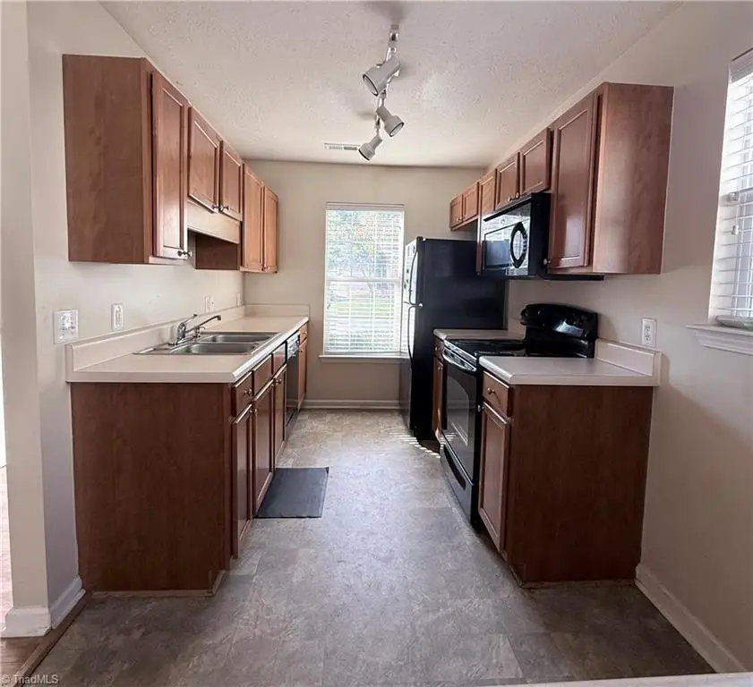 3317 Hyde Place Circle, Winston Salem, NC 27103 - #3