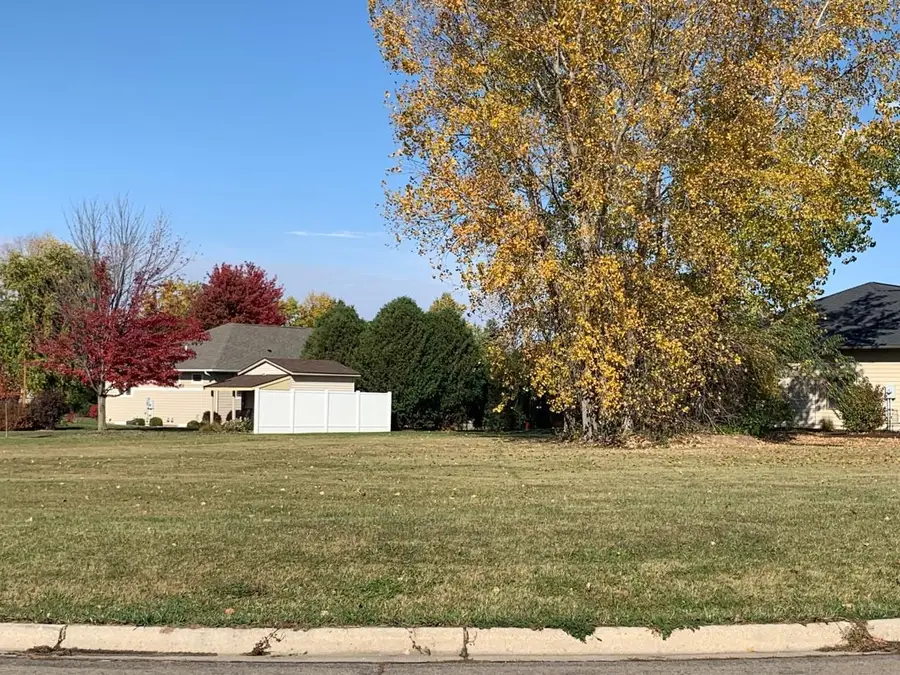 2166 NE Maple Leaf Lane, Owatonna, MN 55060 - Image #2