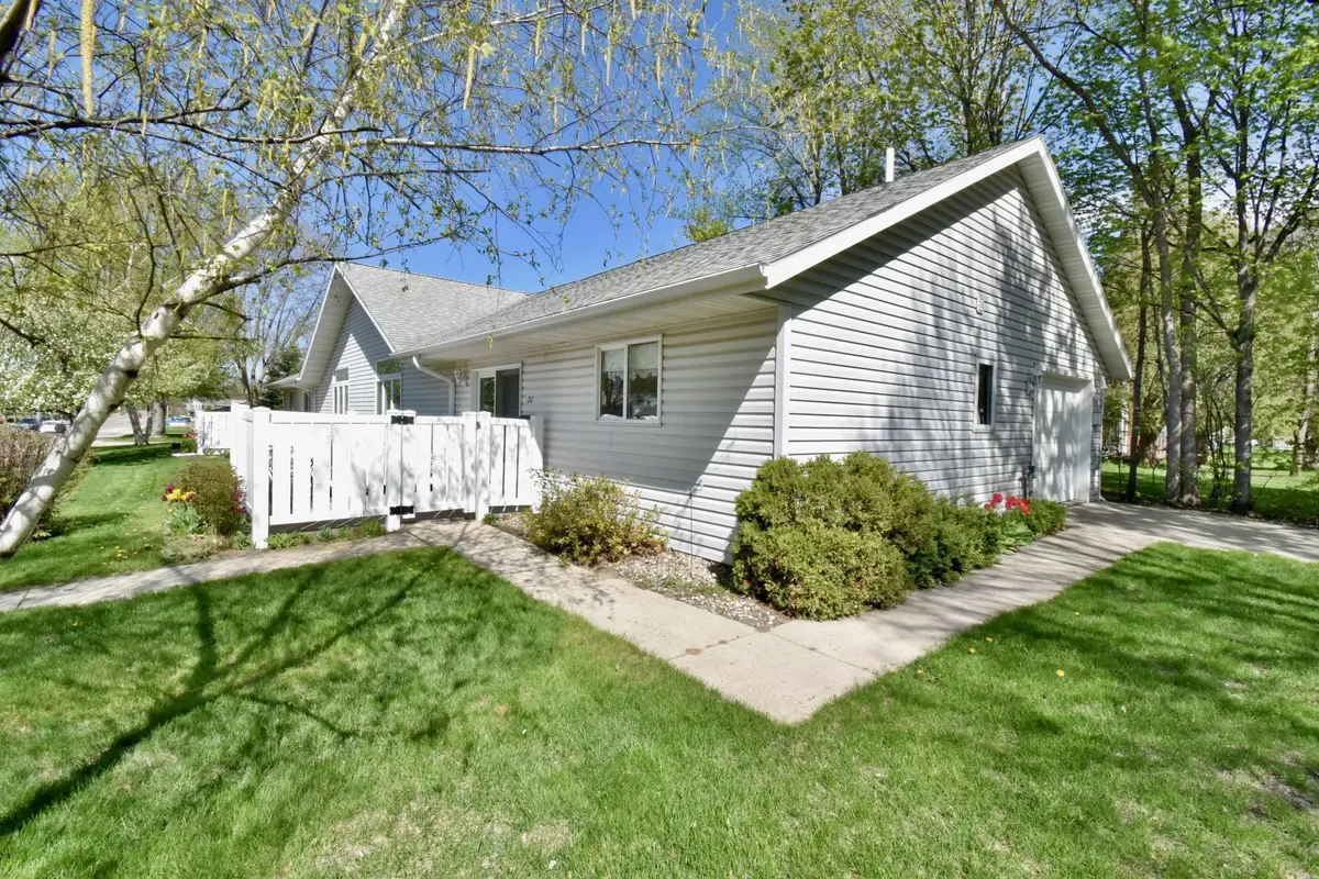 217 10th Avenue E, Alexandria, MN 56308 - Image #1