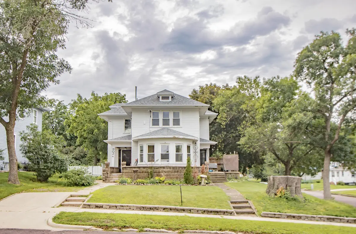 902 White Street, Jackson, MN 56143 - #1