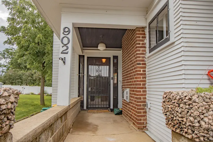 902 White Street, Jackson, MN 56143 - #2