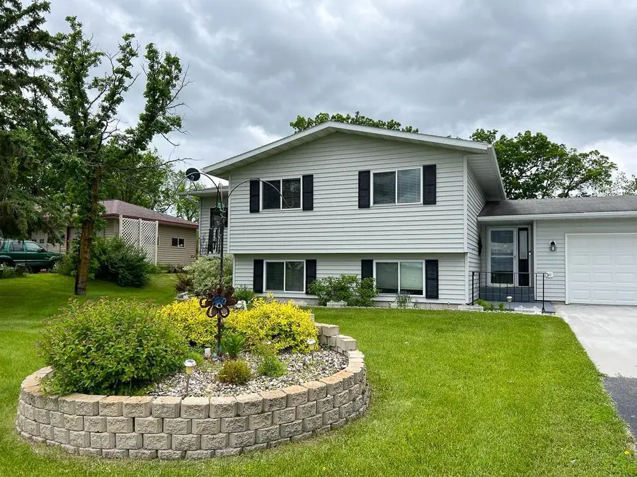 107 Harding Street S, Karlstad, MN 56732 - #2