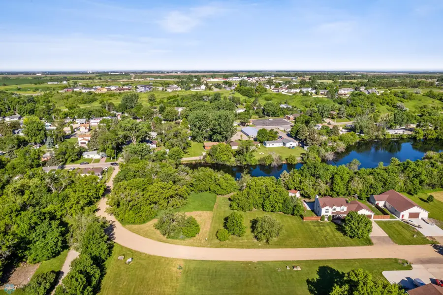 1503 Island Park Drive, Jamestown, ND 58401 - Image #3